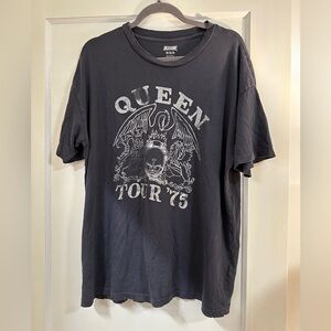Queen T-shirt